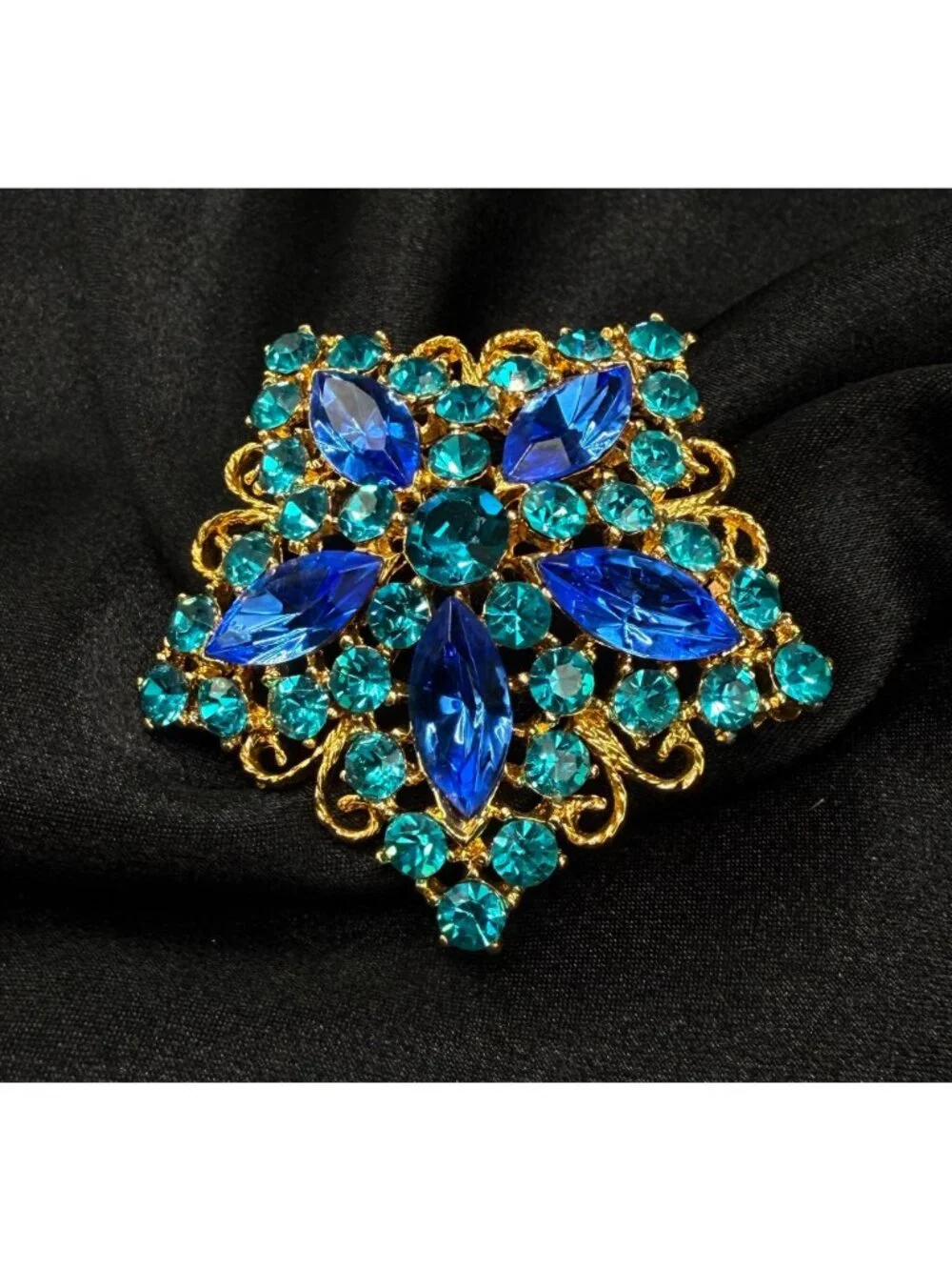 Vintage Eisenberg Ice Blue & Aqua Rhinestone Gold-Tone Starburst Brooch